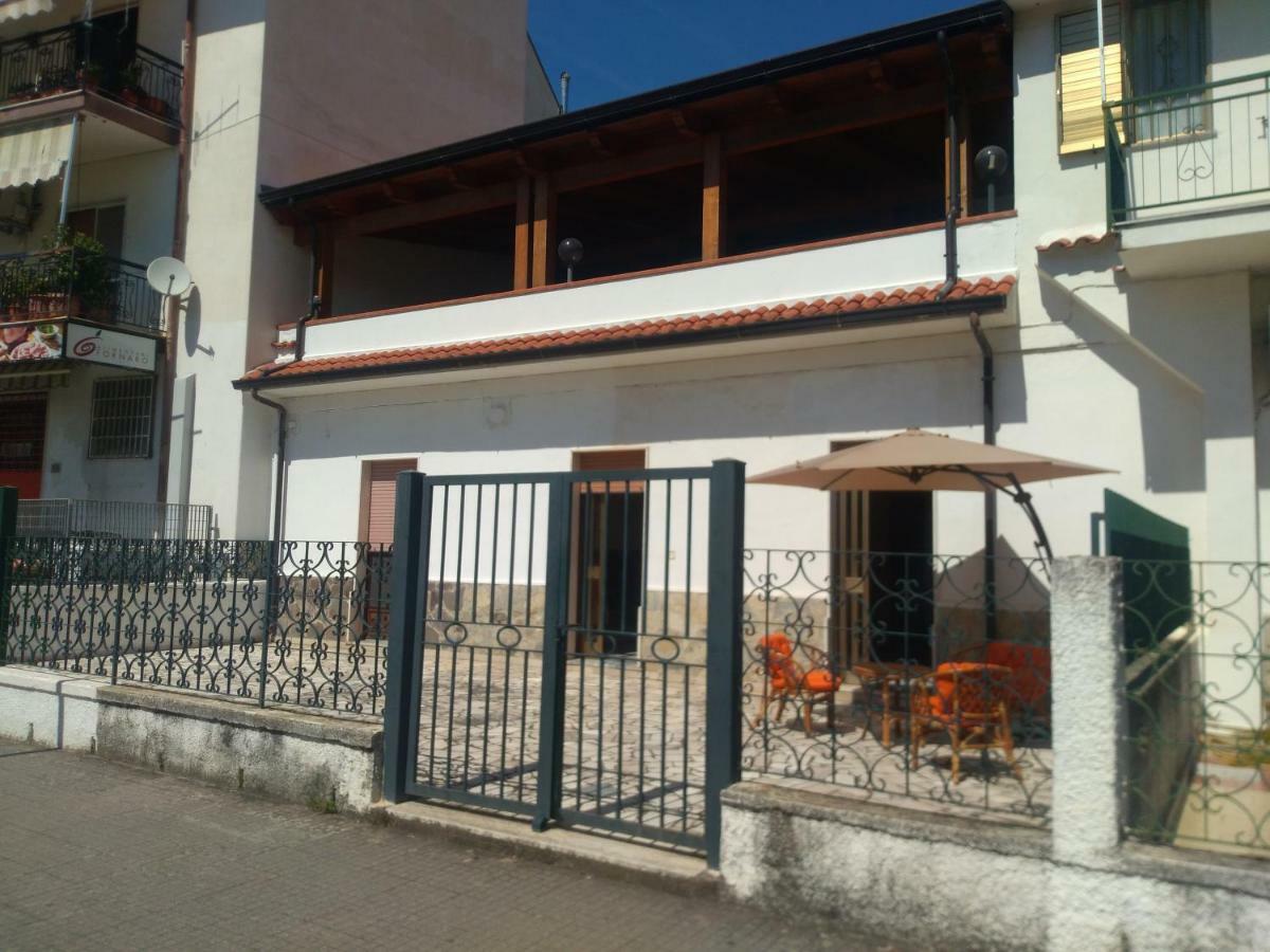 Mary&Bi Apartment Scalea Luaran gambar